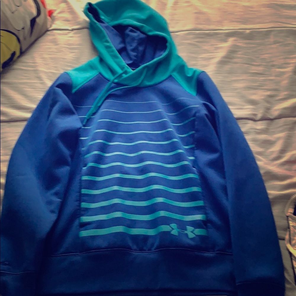 Under Armor sweatshirt
